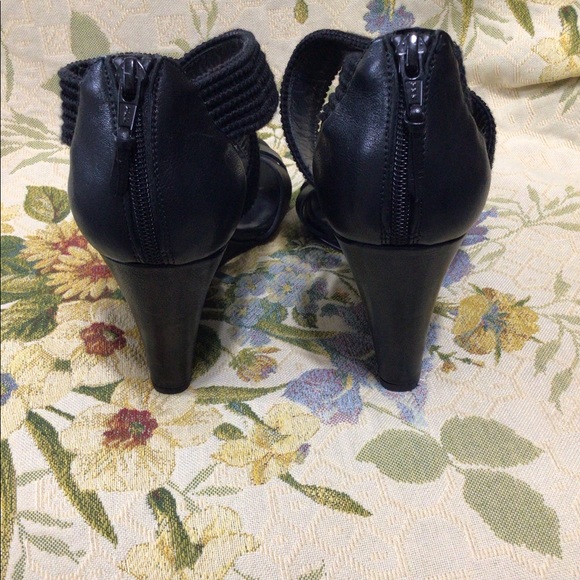 Stuart Weitzman  wedge Sandals Size 11 - Picture 4 of 6